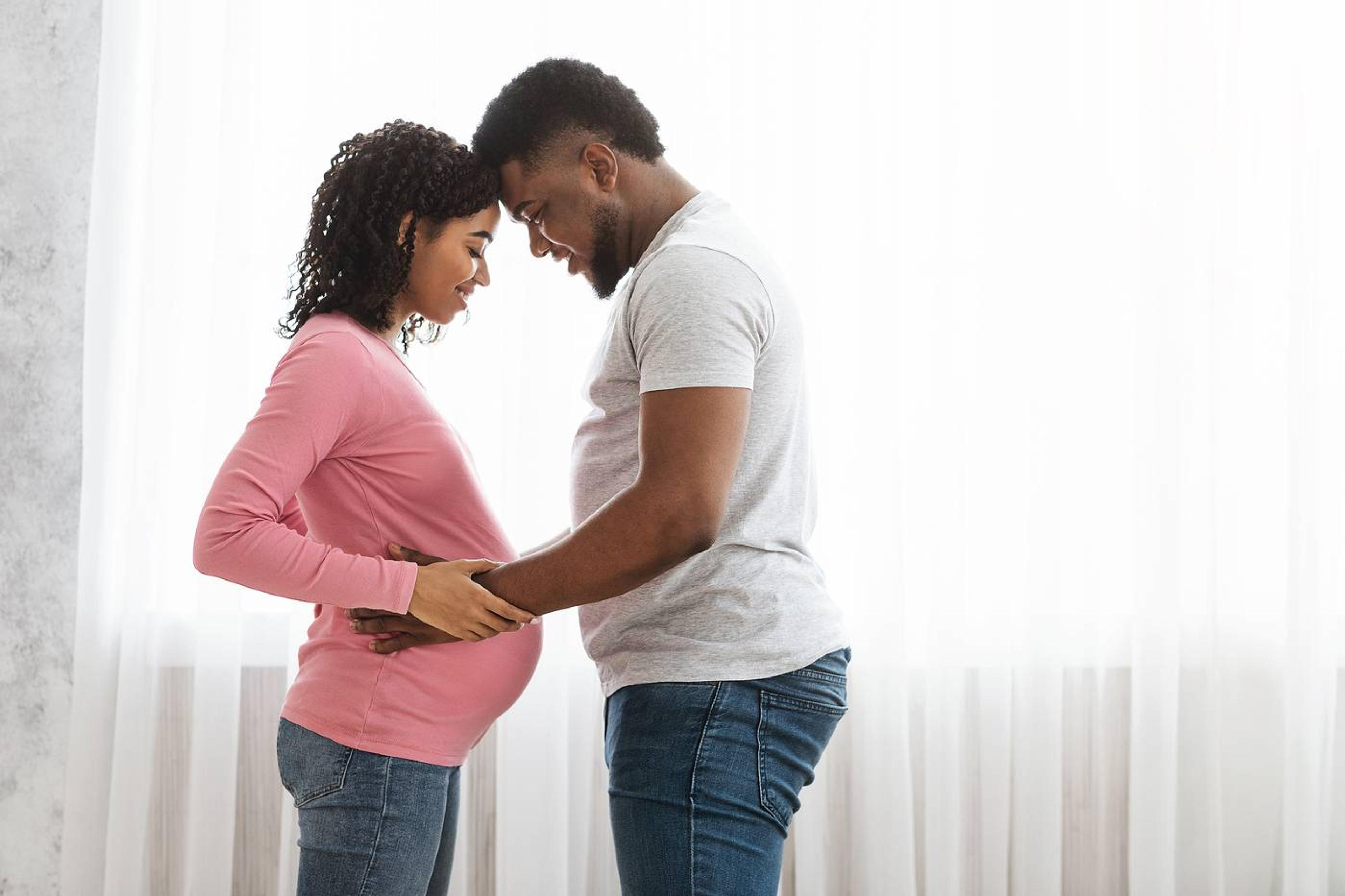 Pregnant couple: Talks to have before baby
