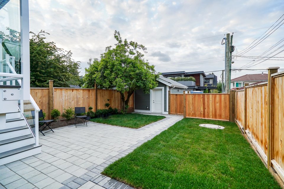 East 20th Avenue — project photograph 13