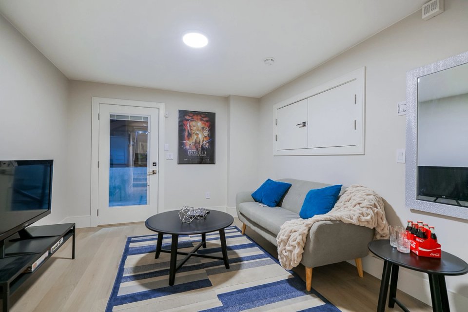 Lakewood Drive — project photograph 45