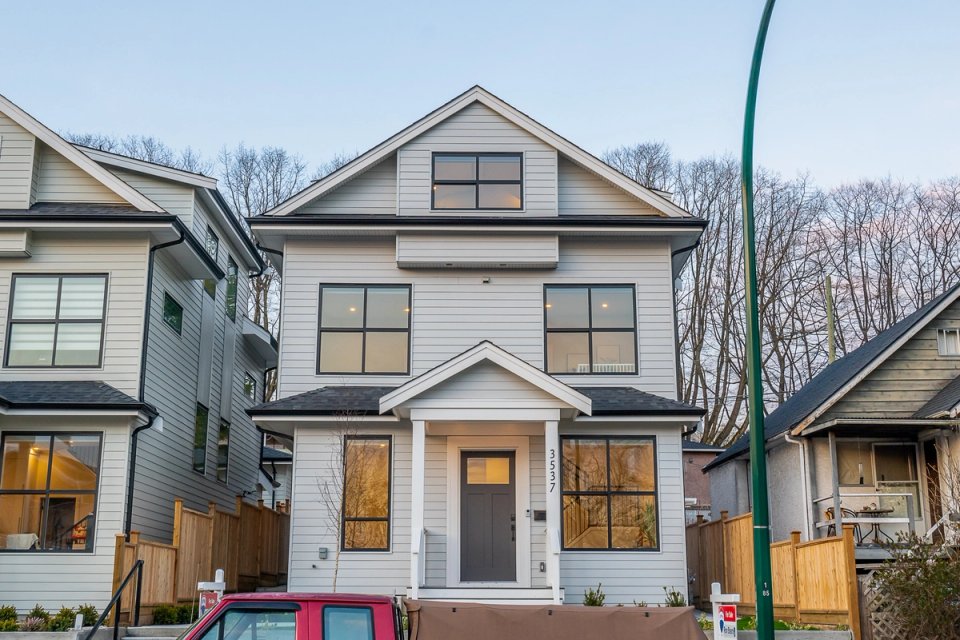 East Georgia Street — project photograph 34