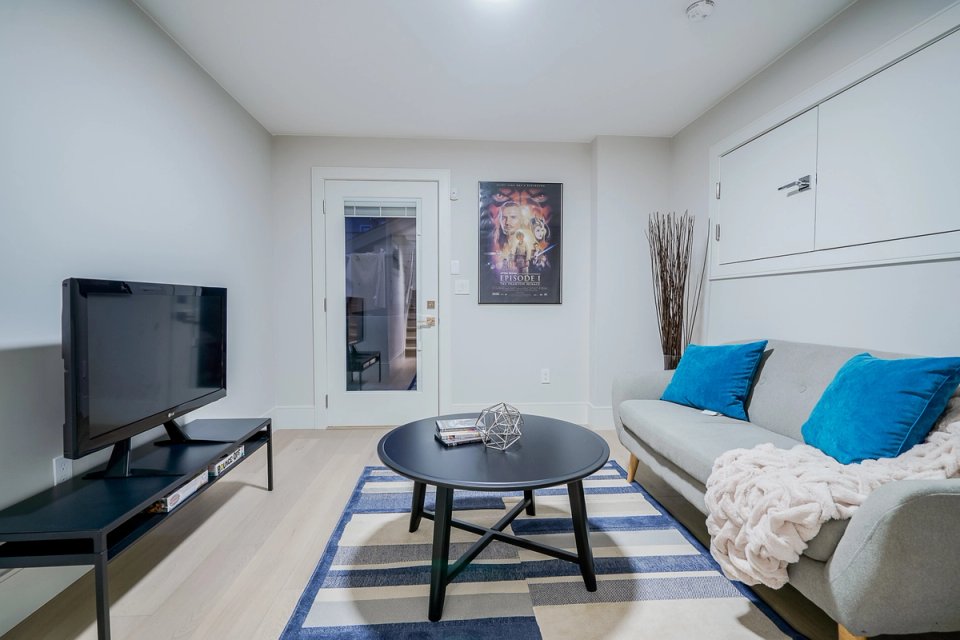 Lakewood Drive — project photograph 23