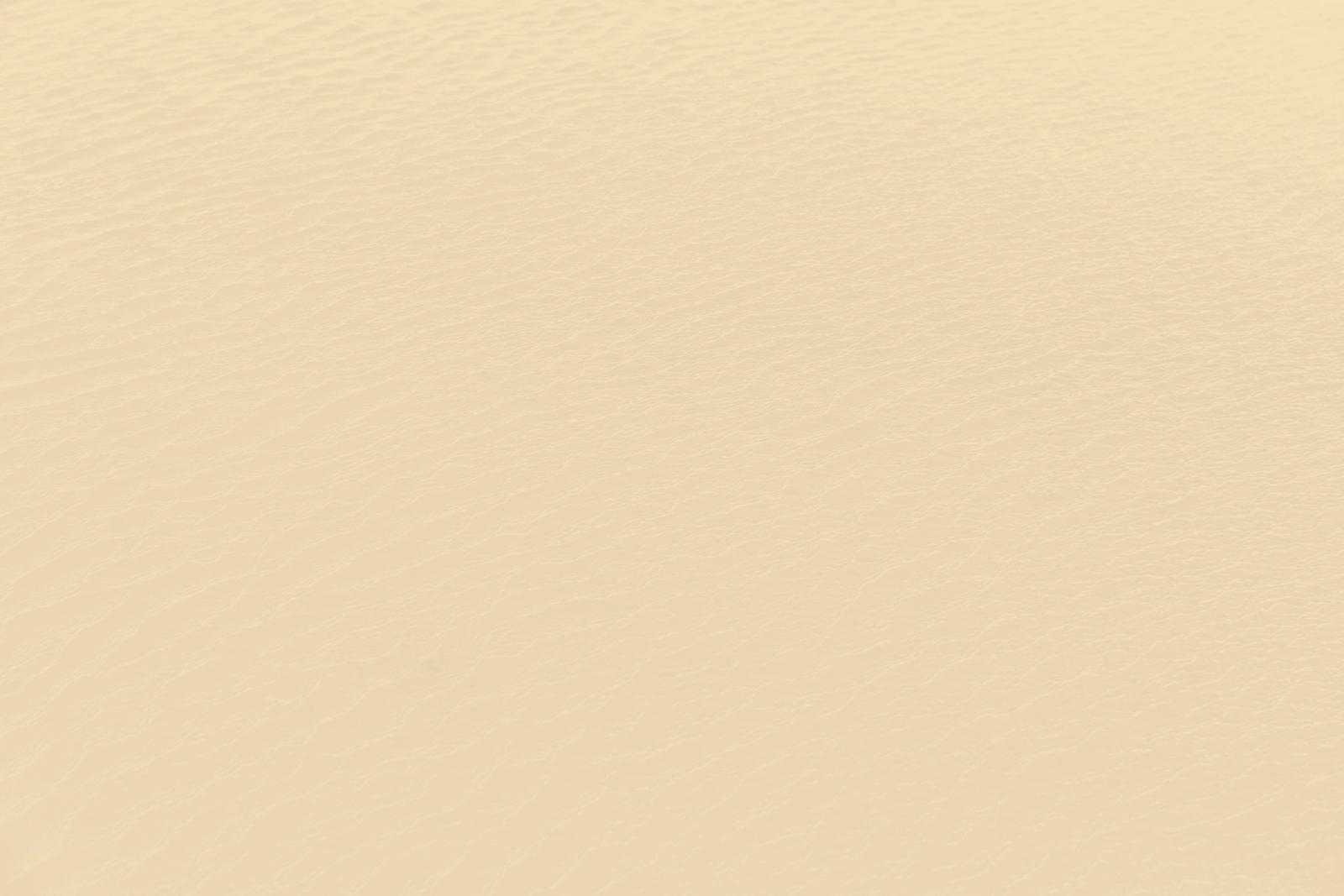 Havtekstur på beige flate.