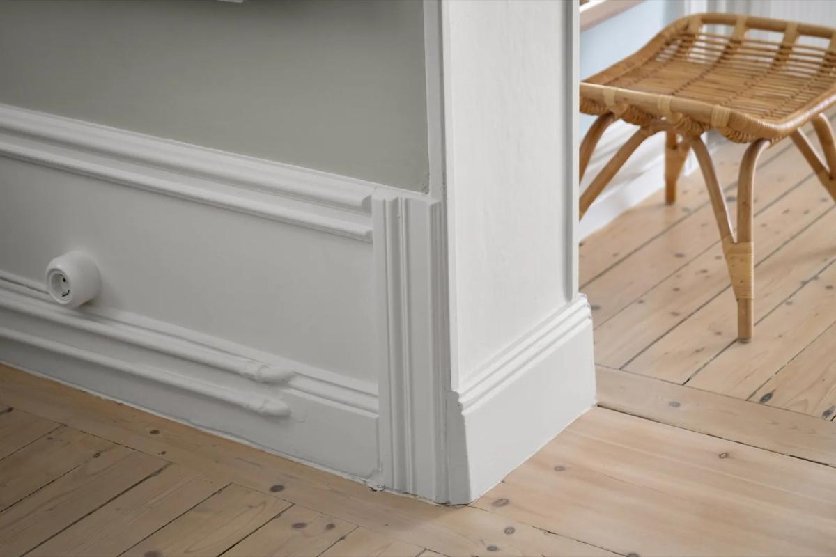 Appartement haussmannien avec moulures, parquet d'époque et grande hauteur sous plafond