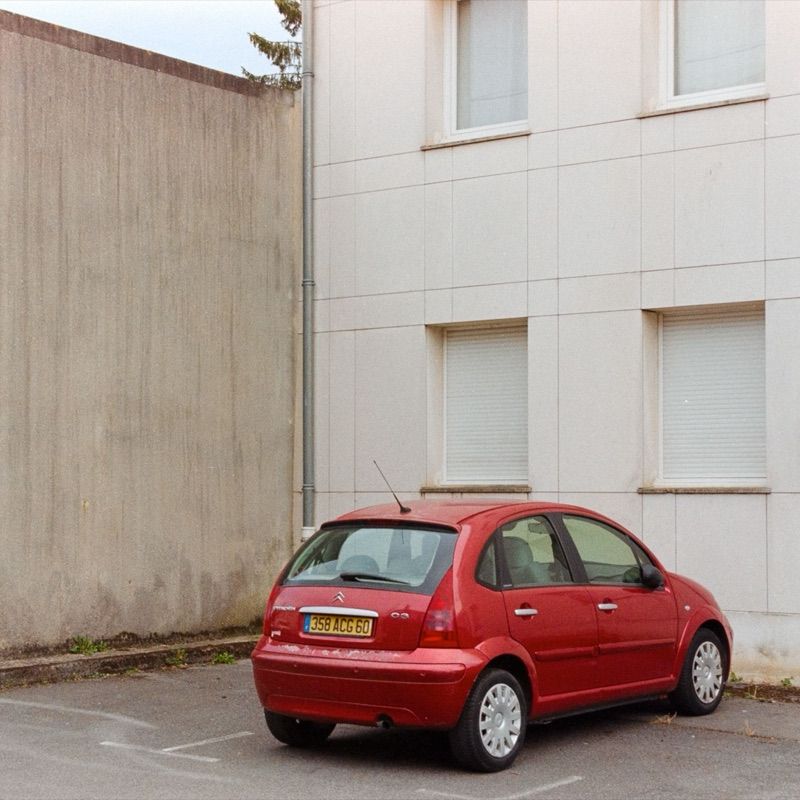 Faire enlever une voiture sur un parking privé : le guide