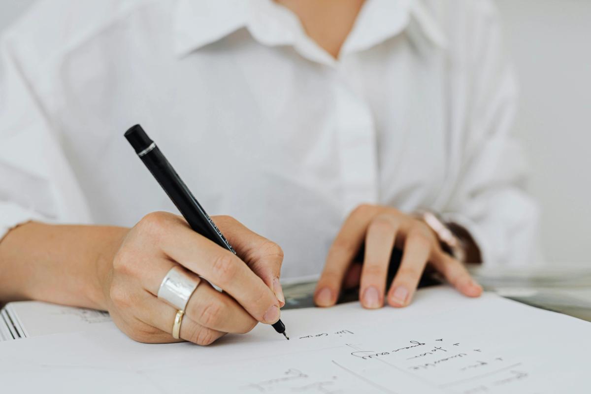 Locataire consultant ses droits face aux travaux dans son appartement