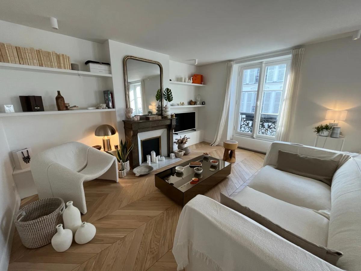 Salon d'un appartement assuré en multirisque habitation avec mobilier