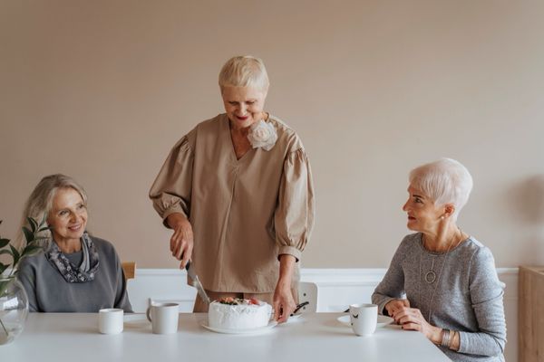Colocation senior : trouve le logement partagé idéal