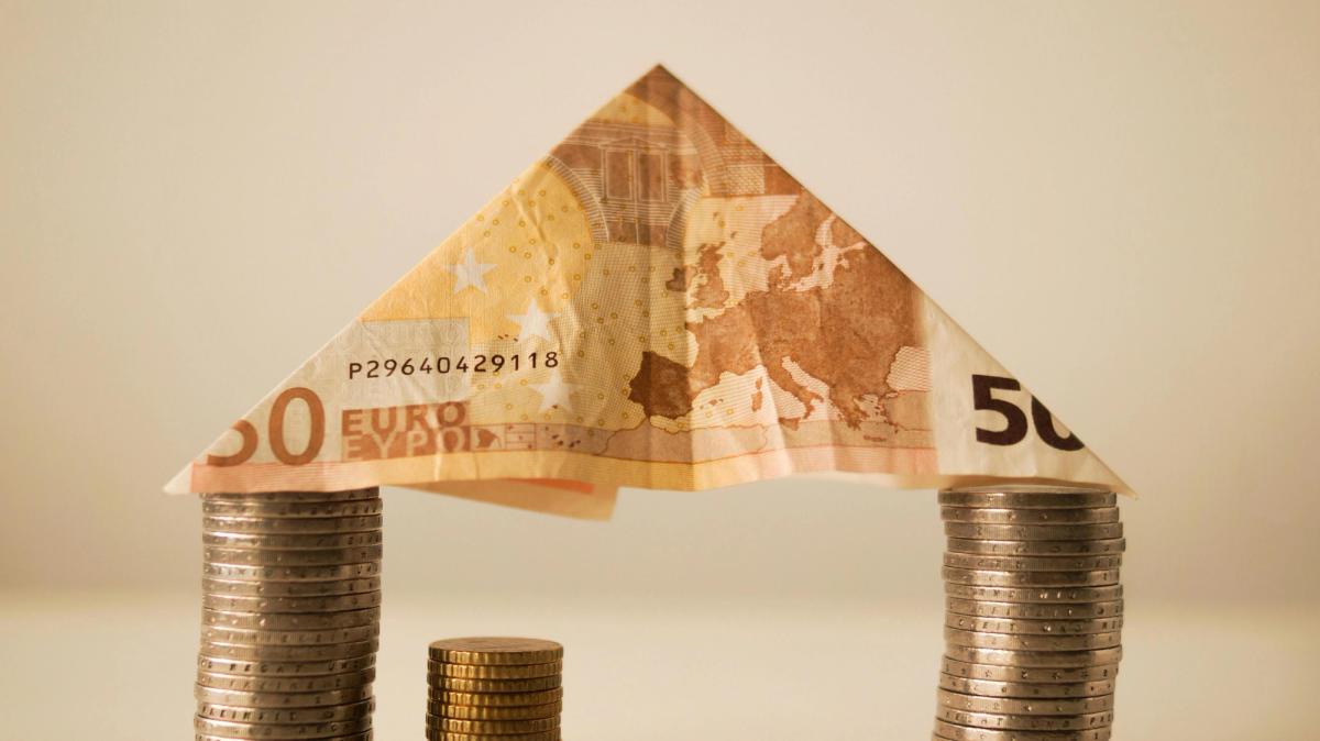 Les différents modes d'investissement en SCPI illustrés : direct, assurance-vie, crédit, plateforme en ligne