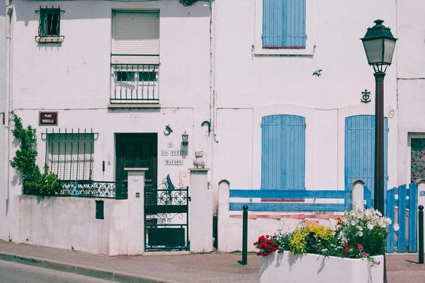 Mur extérieur : locataire ou propriétaire doit entretenir ?