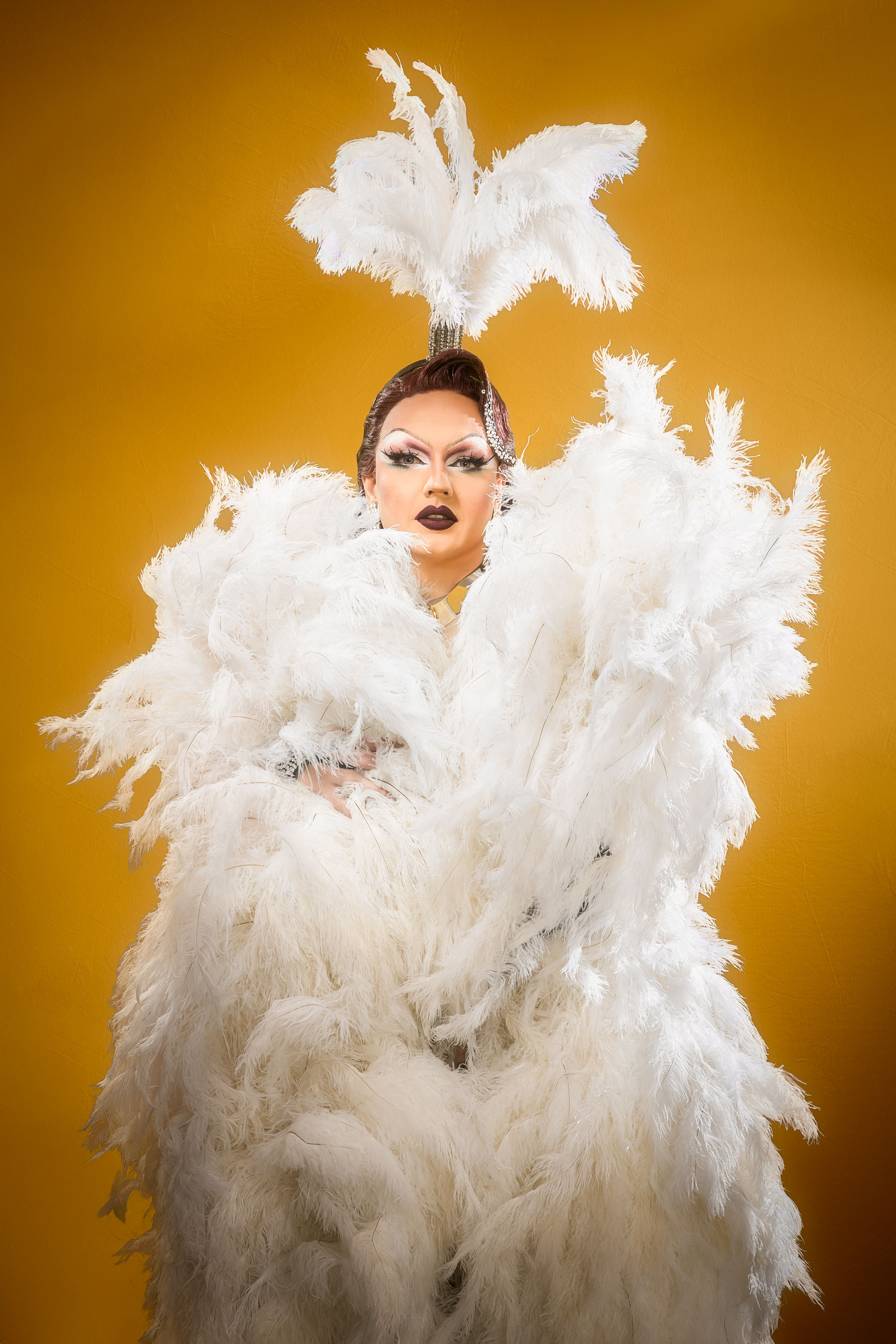 Alexa Feathered Queen