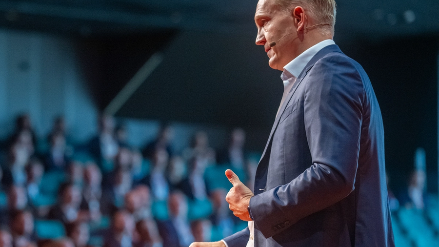 Per Franzén presenting at EQT's Annual Investor Meeting