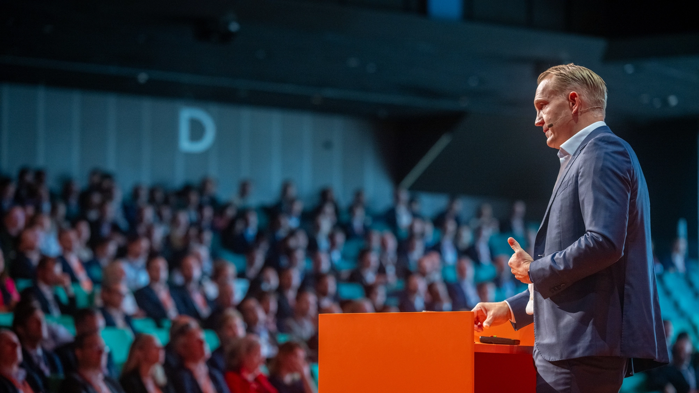 Per Franzén presenting at EQT's Annual Investor Meeting