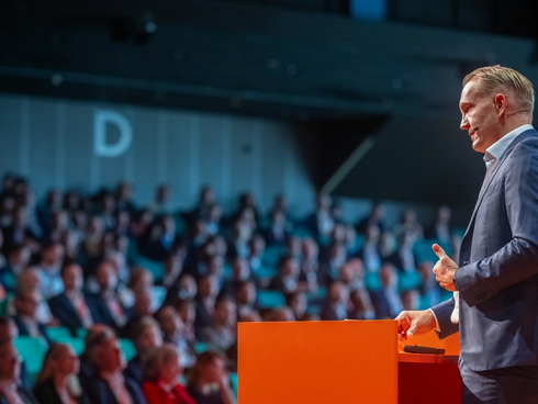 Per Franzén presenting at EQT's Annual Investor Meeting