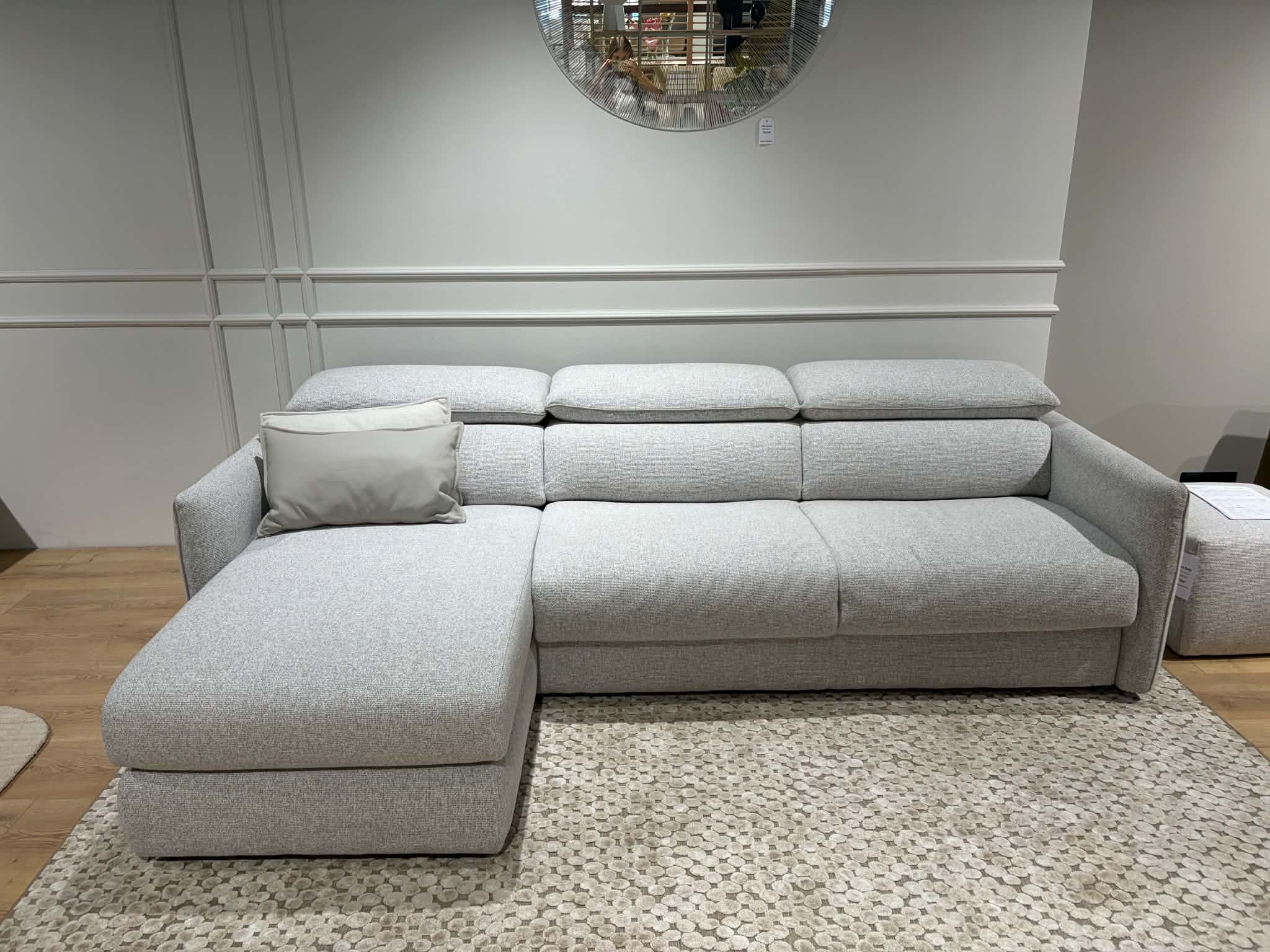 Natuzzi Editions sofa - lova Meraviglia red room salone Kaune