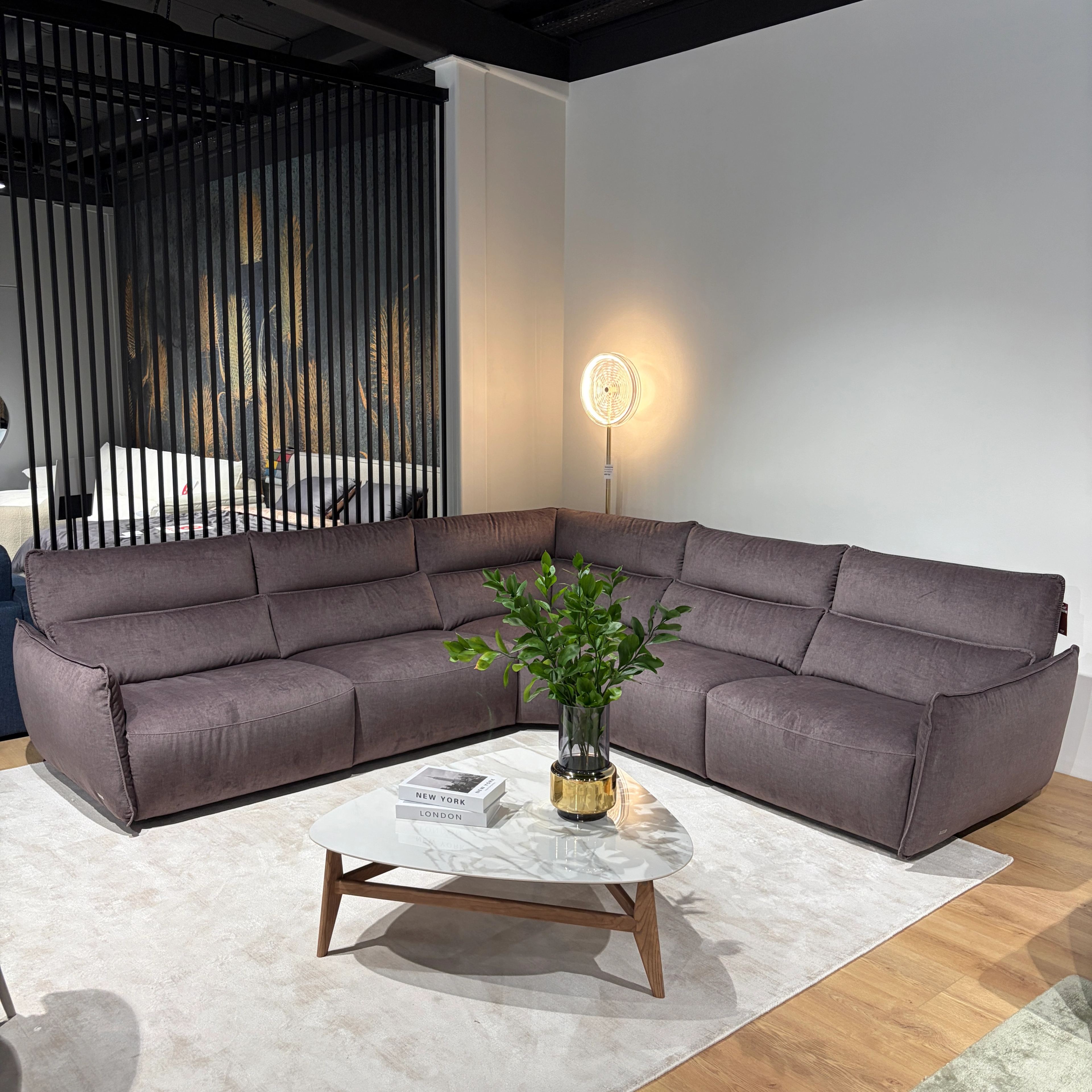 Natuzzi Editions sofa Stupore kampas red room salone Kaune