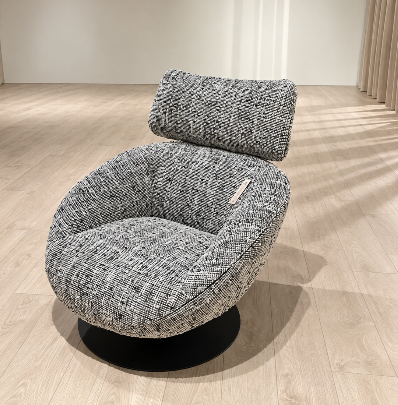 Natuzzi Italia fotelis Luna red room salone Vilniuje