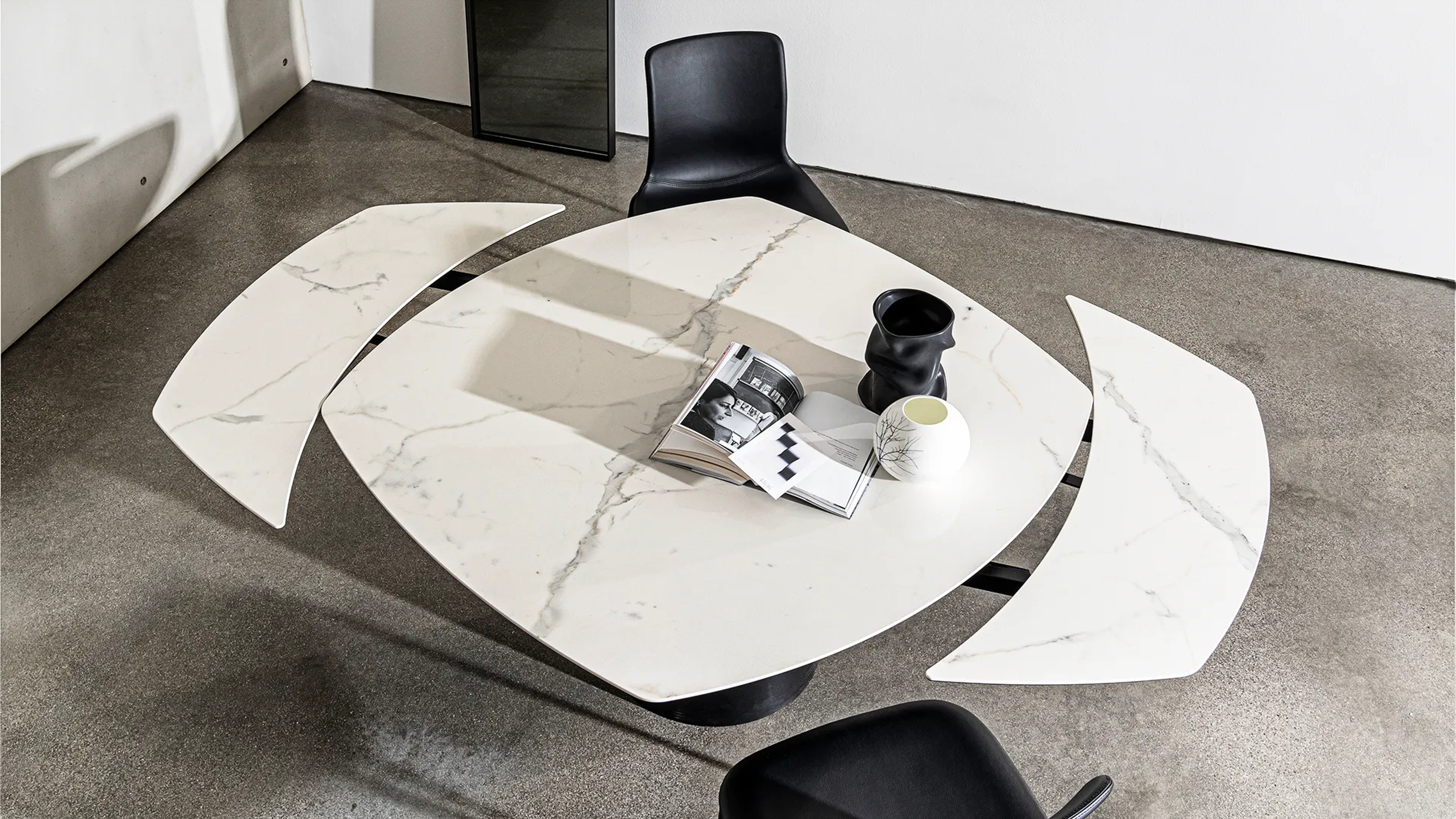 Totem Extensible - Sovet Italia