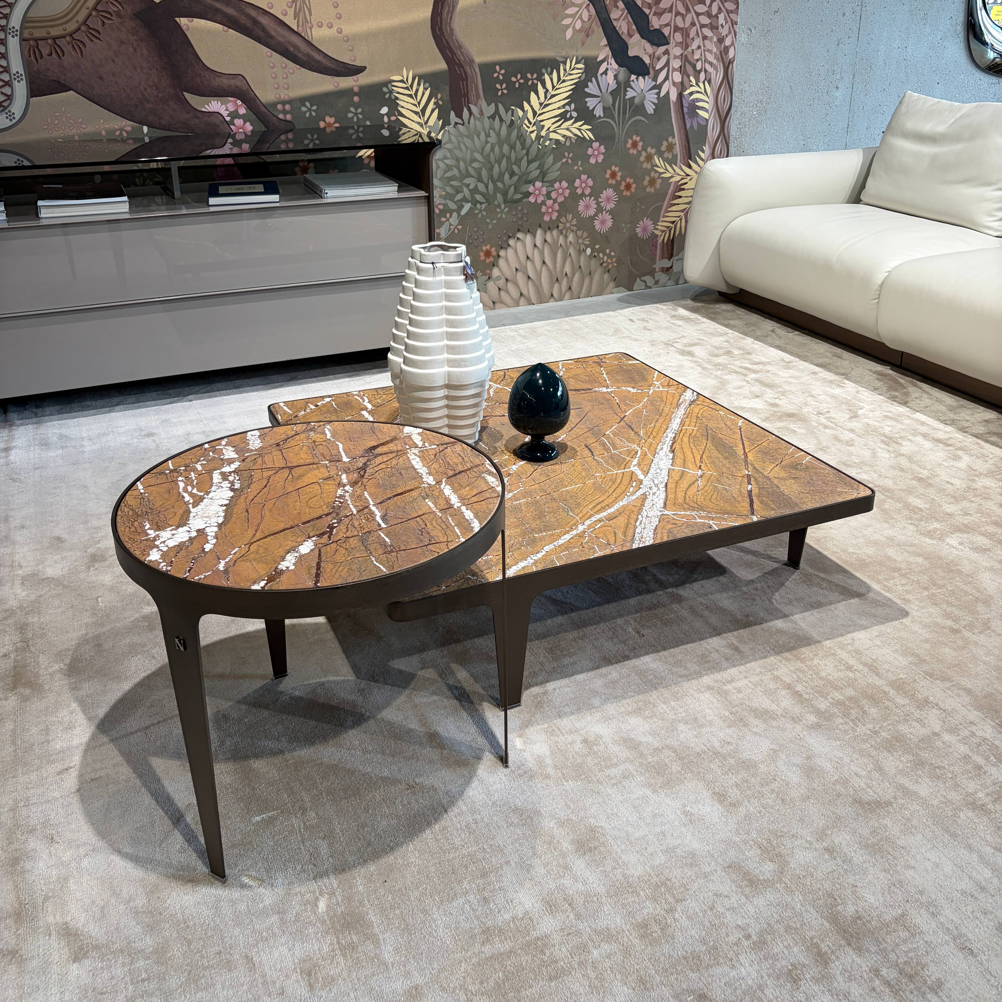 Natuzzi Italia kavos staliukai herman red room salone Kaune