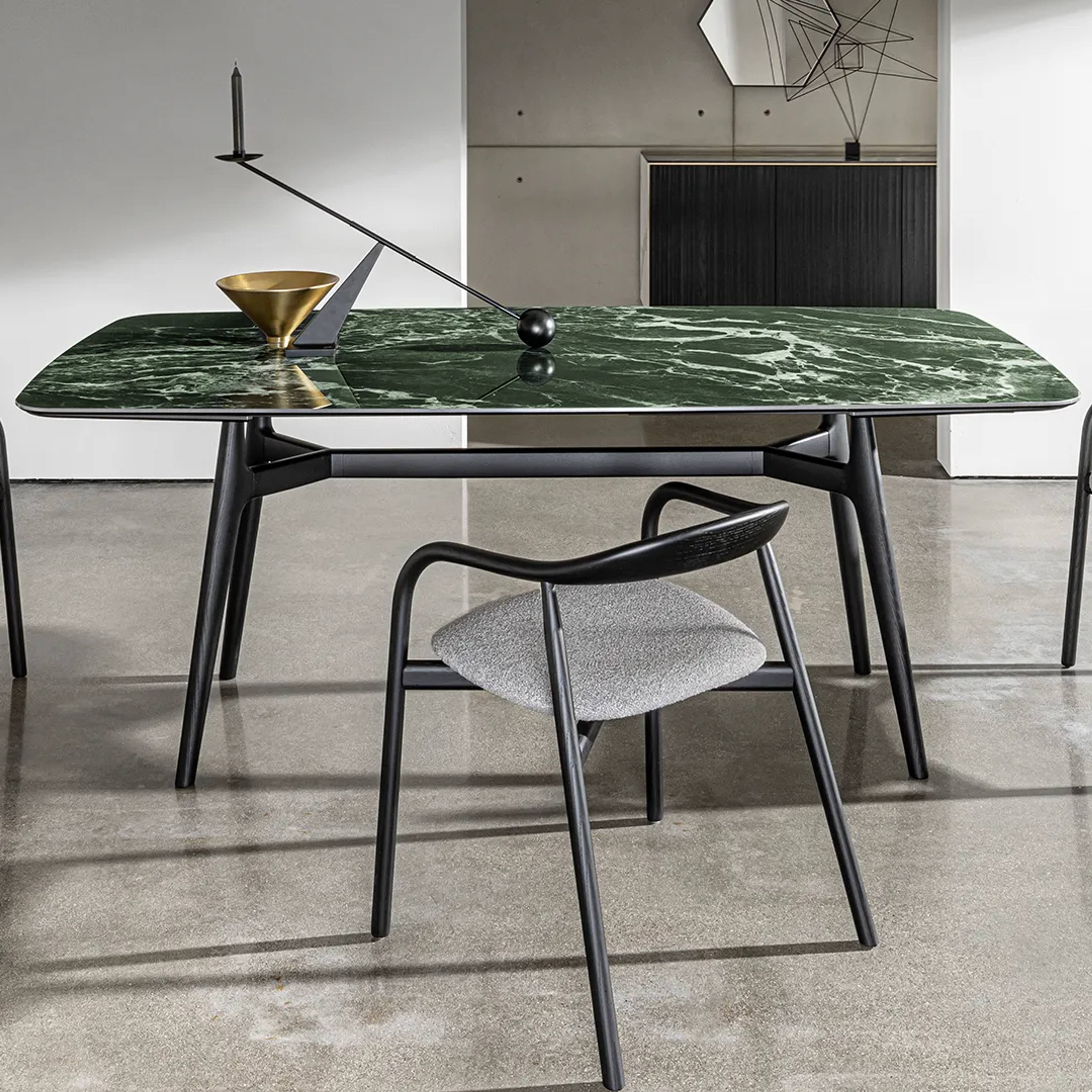 Lewood Shaped Extensible - Sovet Italia