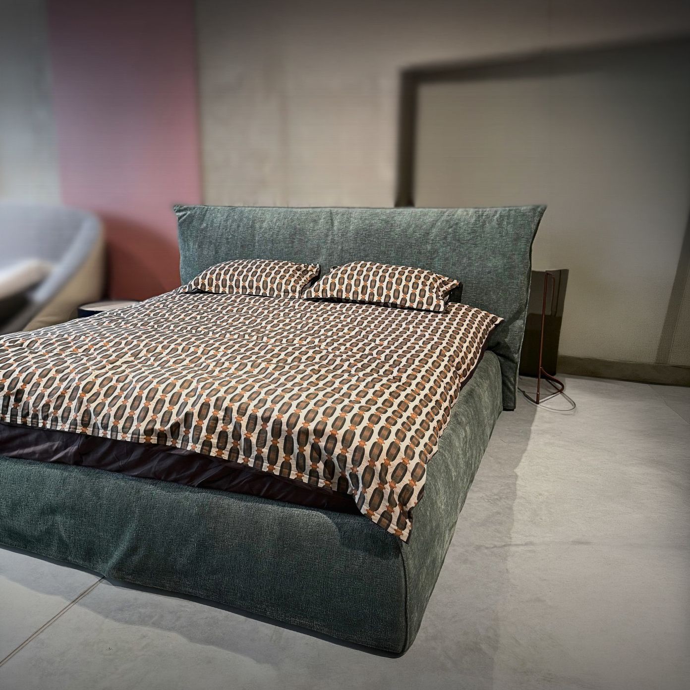 Natuzzi Editions sofa - lova Meraviglia red room salone Kaune