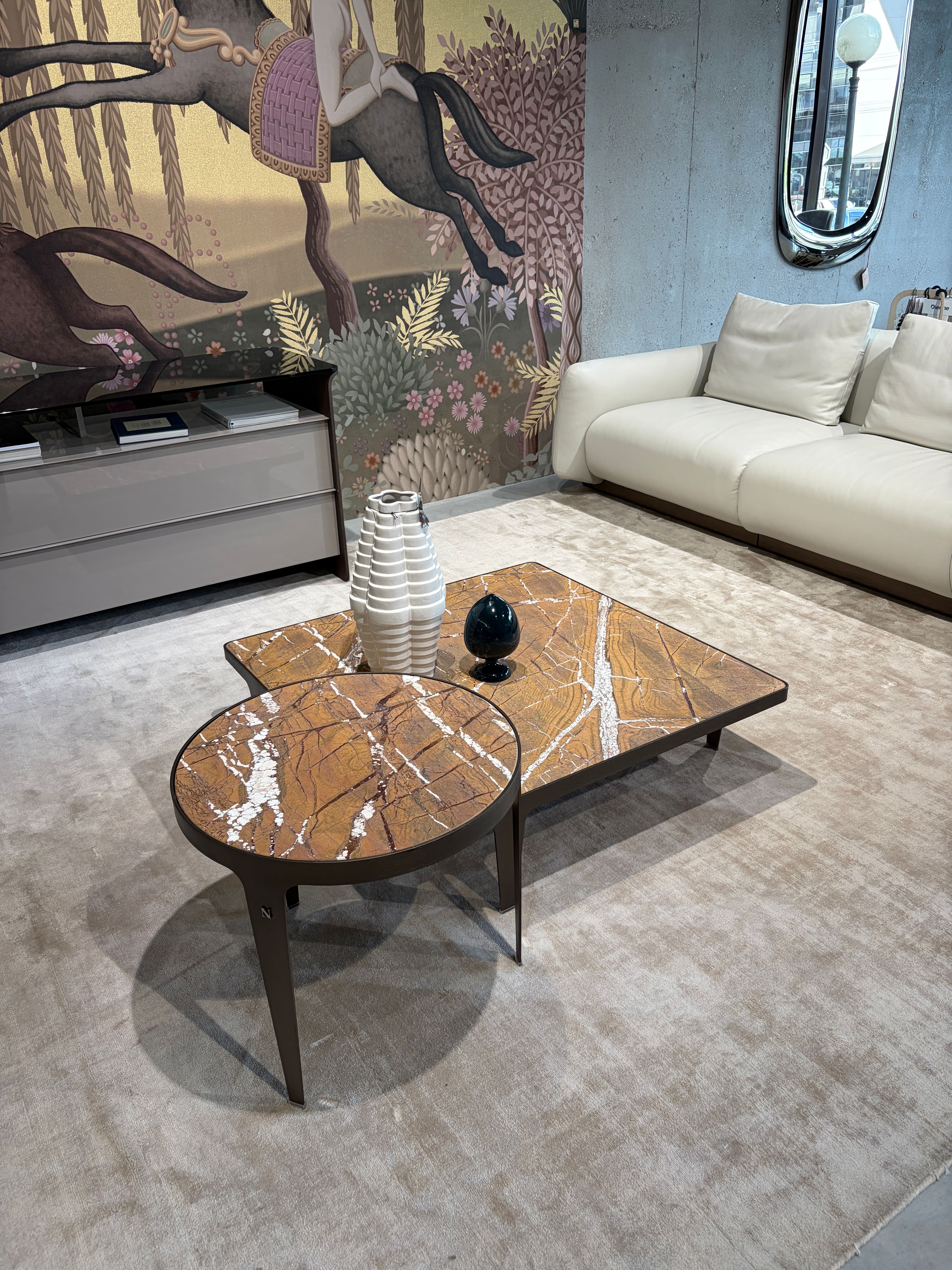 Natuzzi Italia kavos staliukai herman red room salone Kaune