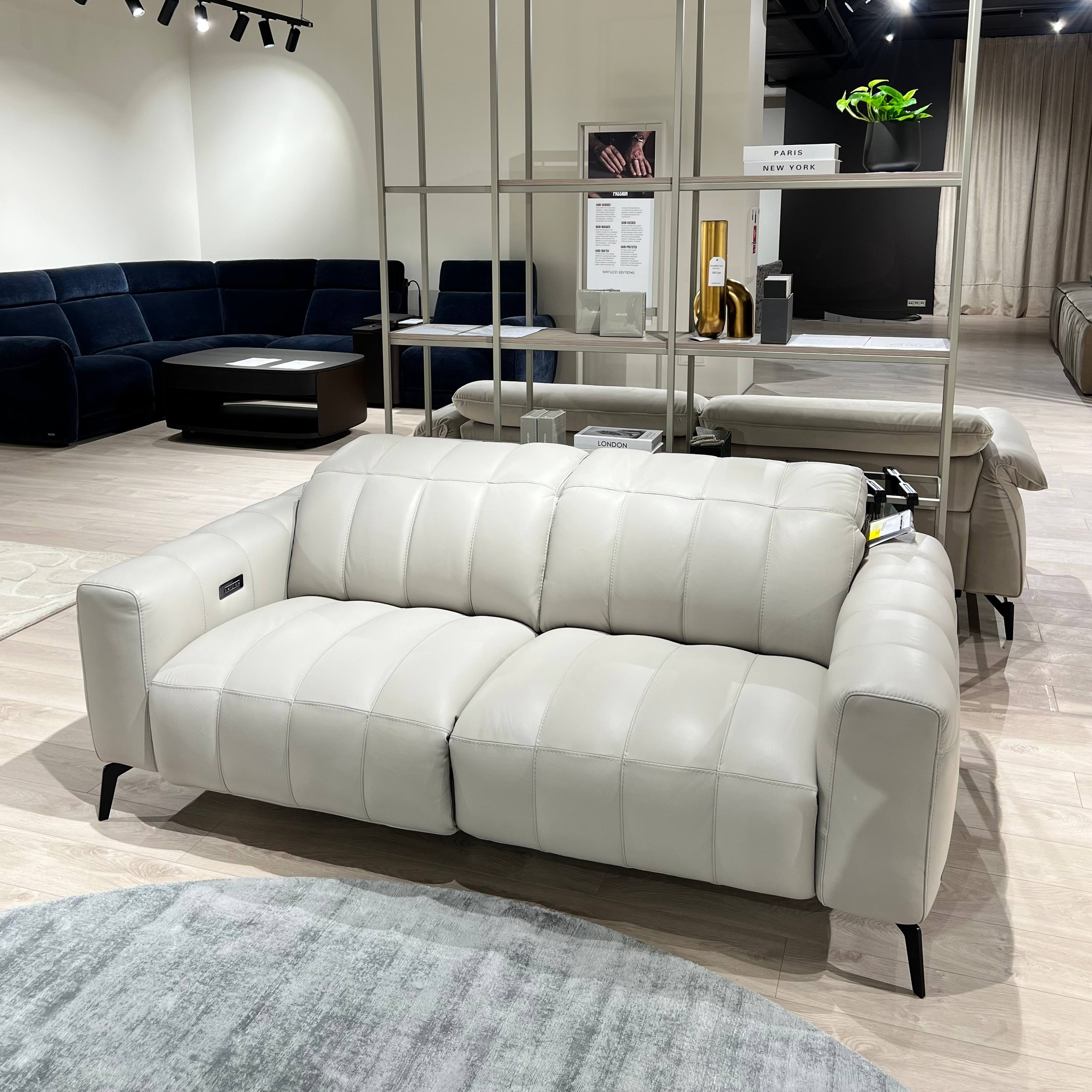 Natuzzi Editions sofa Portento red room salone Vilniuje