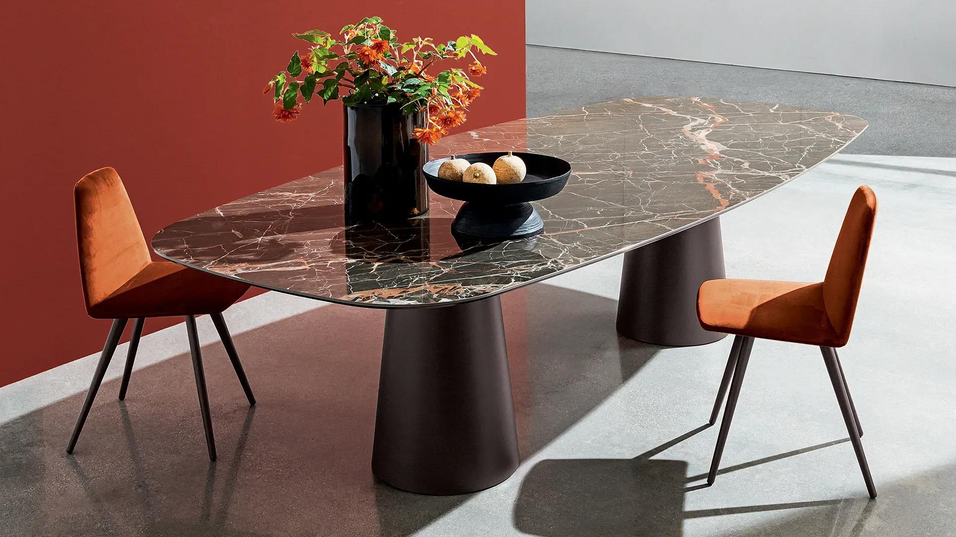 Totem Two Bases - Sovet Italia