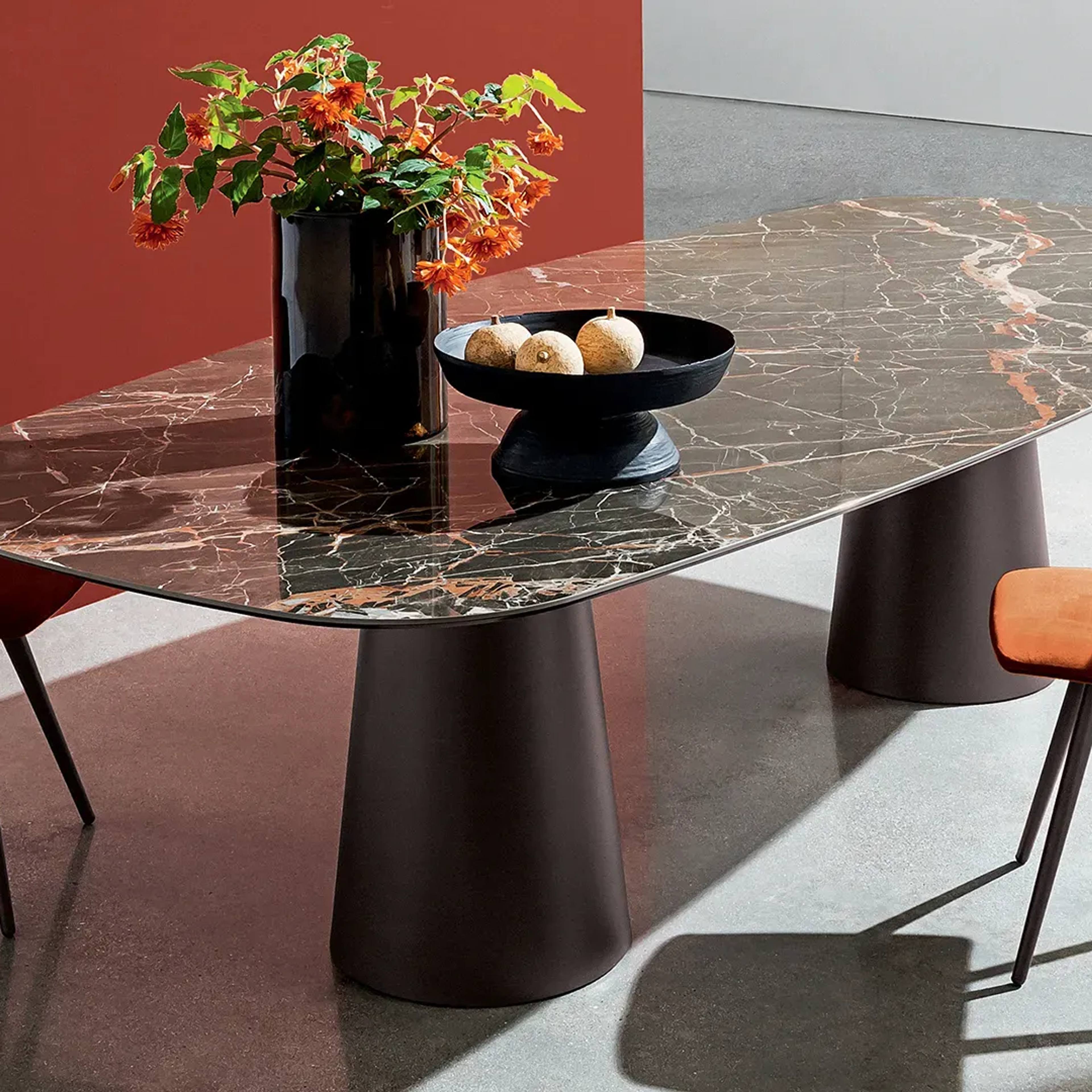 Totem Two Bases - Sovet Italia