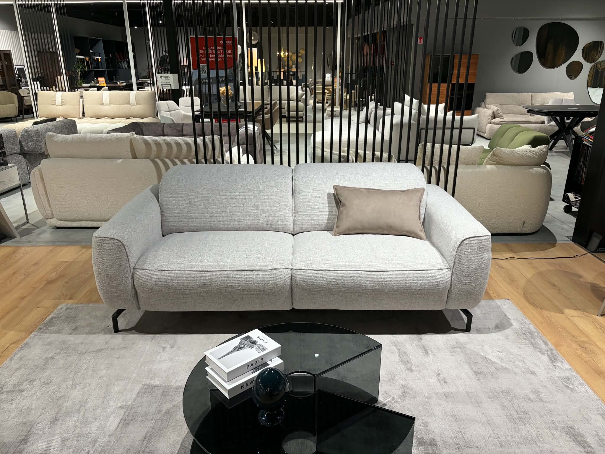 Natuzzi Editions sofa Zenith red room salone Kaune 