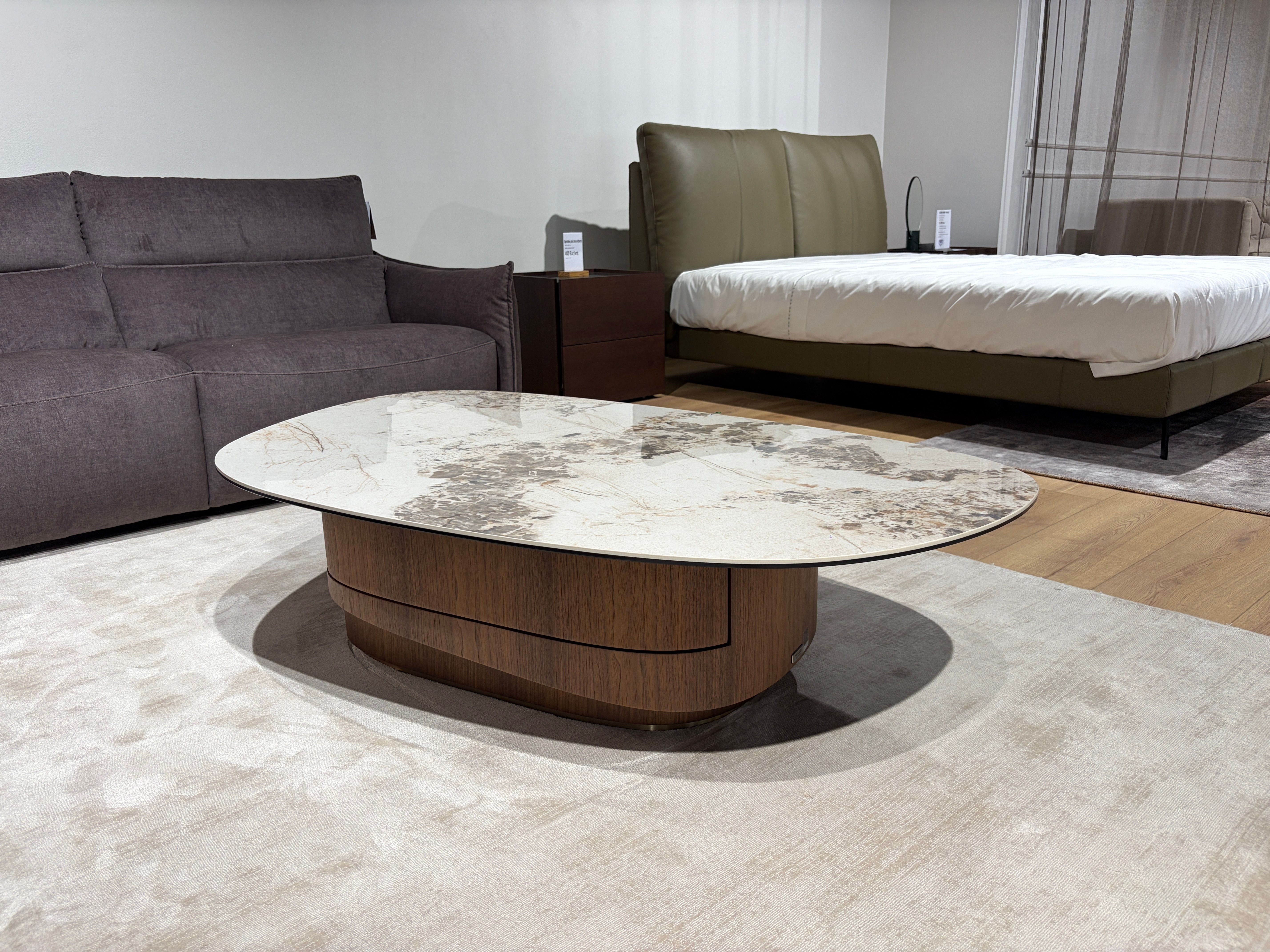 Natuzzi Editions kavos staliukas Saudade2 red room salone Kaune