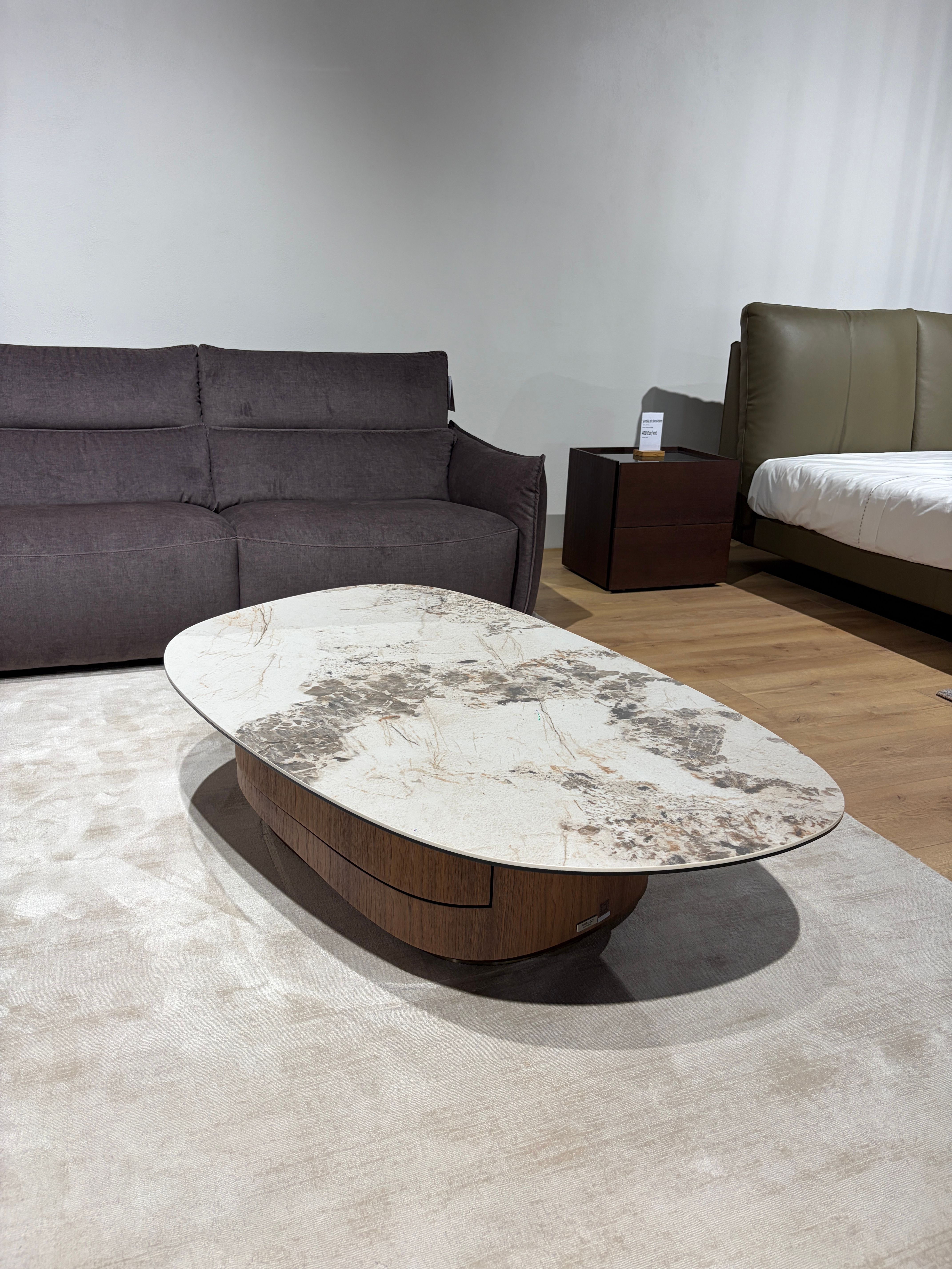 Natuzzi Editions kavos staliukas Saudade2 red room salone Kaune