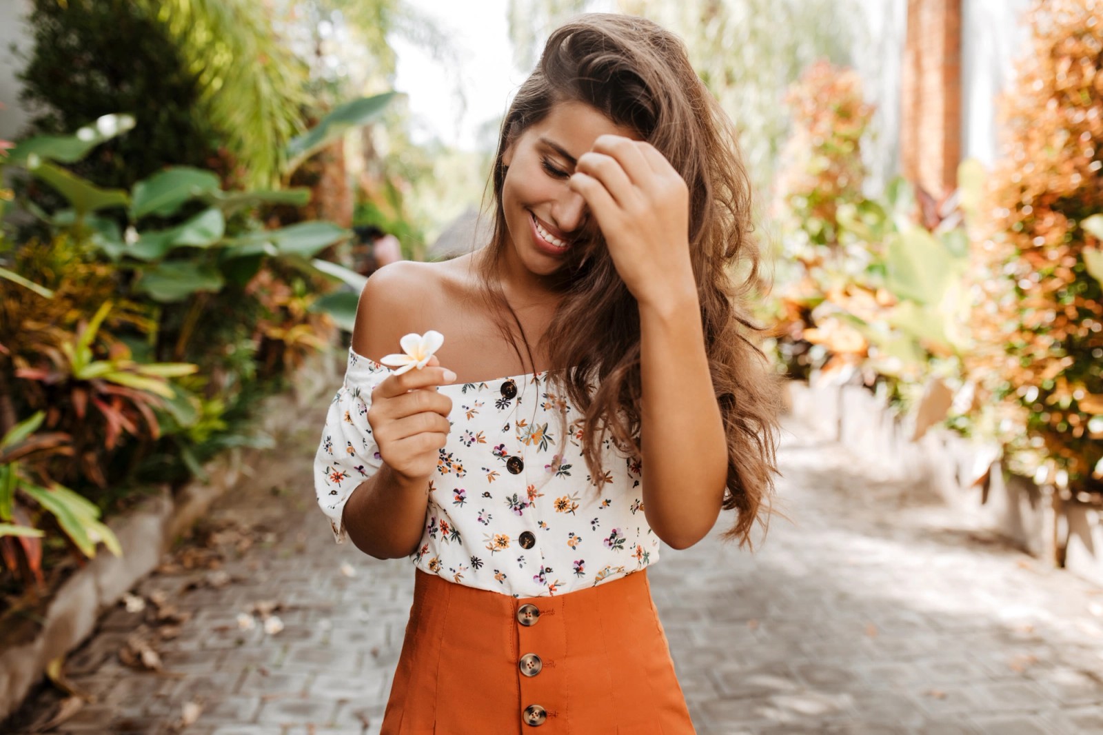 Is a Wedding Content Creator Worth It for a Destination Wedding?