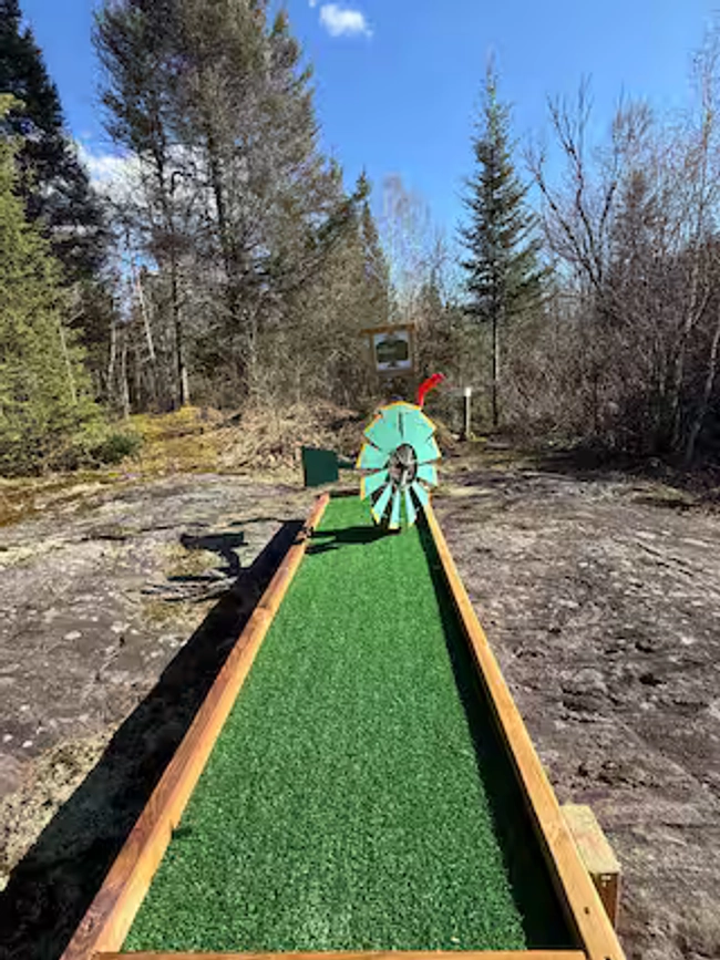 6 Hole Mini Putt