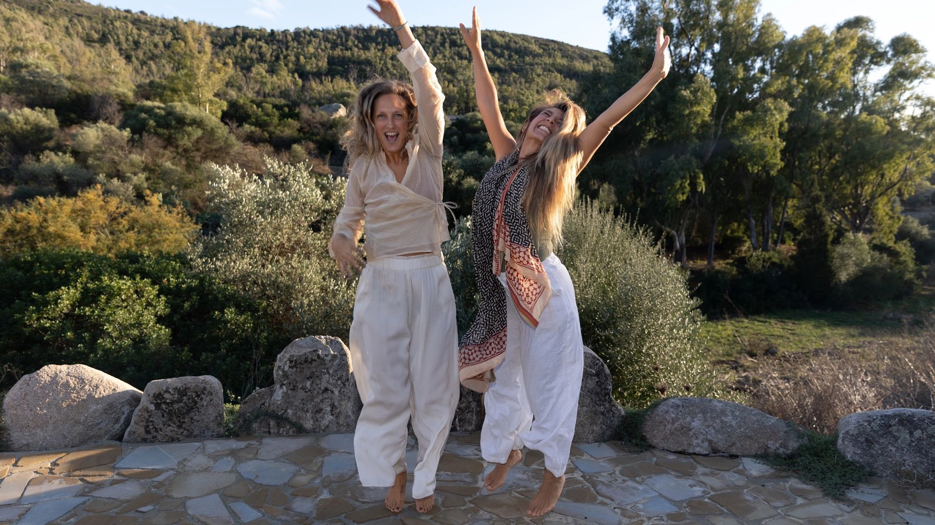 Emilie and Fernanda jump