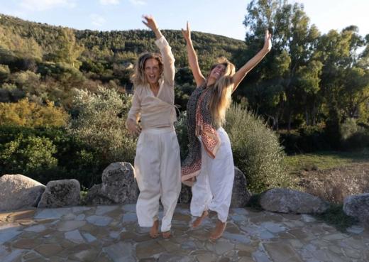 Emilie and Fernanda jump
