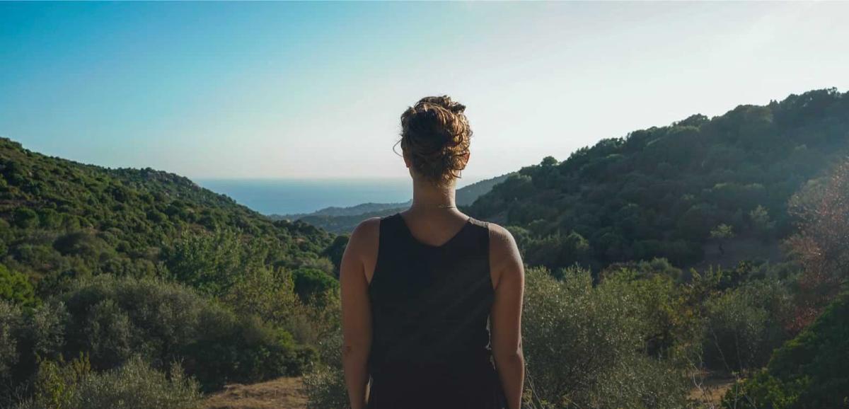 Retreat into nature - header