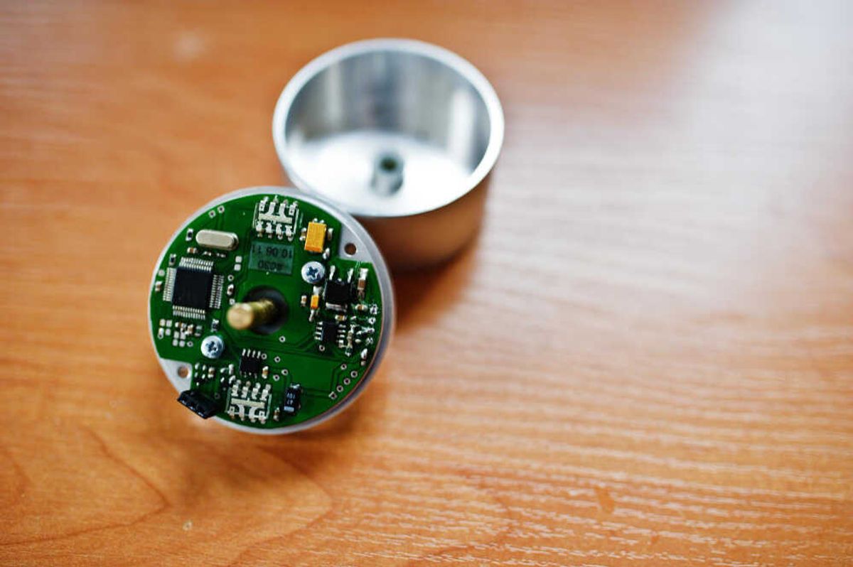 BioSensor Relay Mobile App Case Study for LifeSignals INC: Android, Bluetooth & MQTT