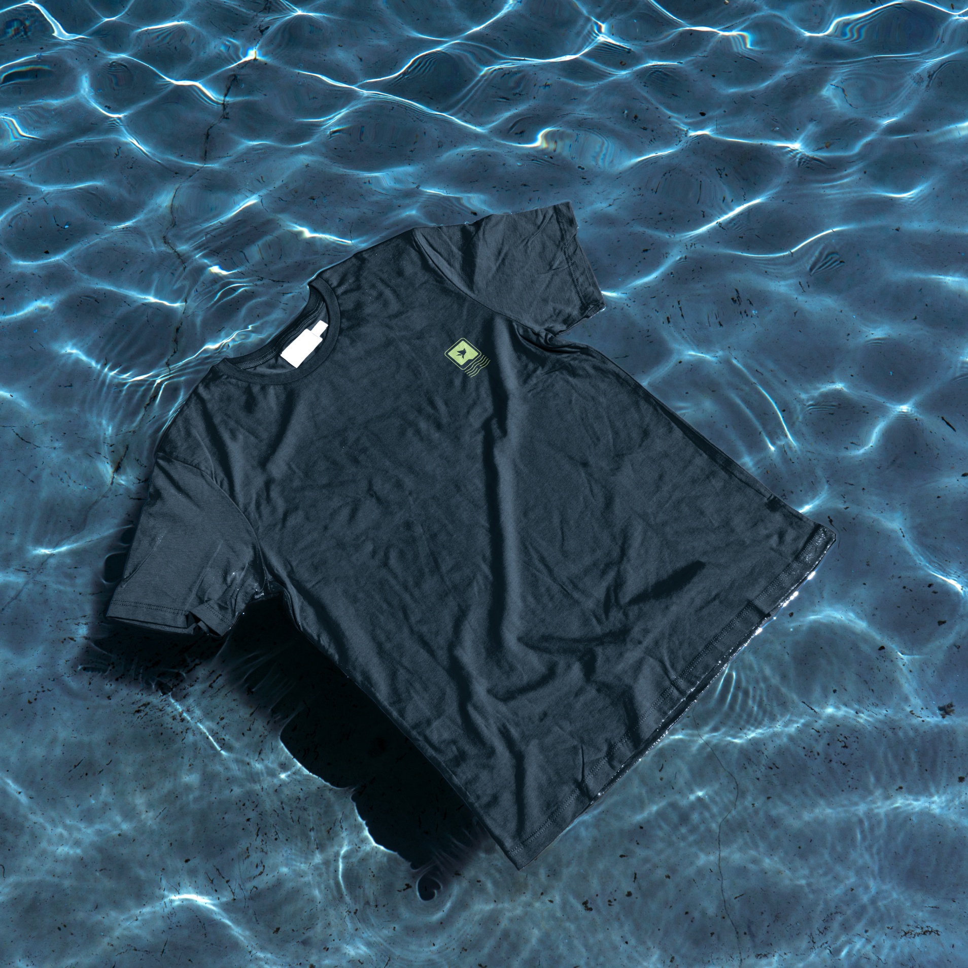 Hovr Tee