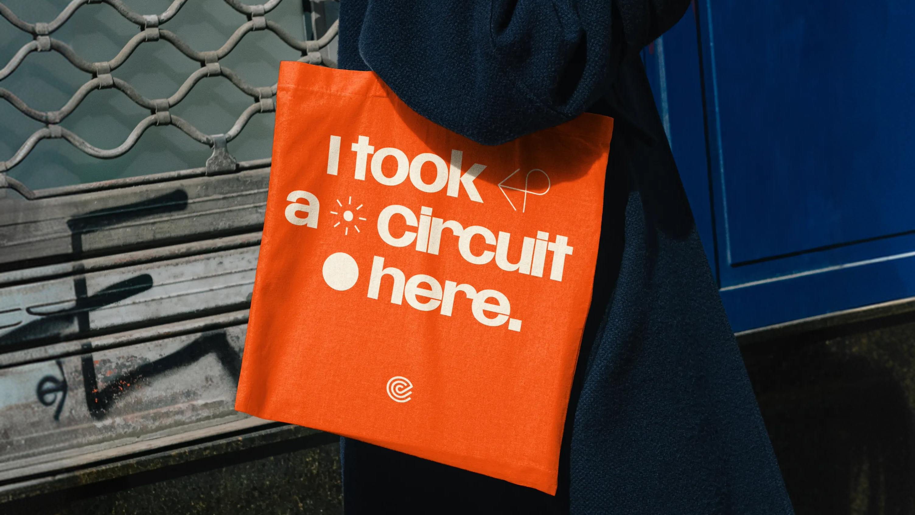 Tote bag
