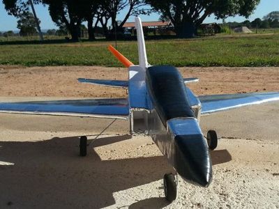 Aviões de Controle Remoto Cessna 182 e Super Bandit