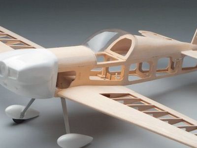 Como fazer um avião de controle remoto em casa