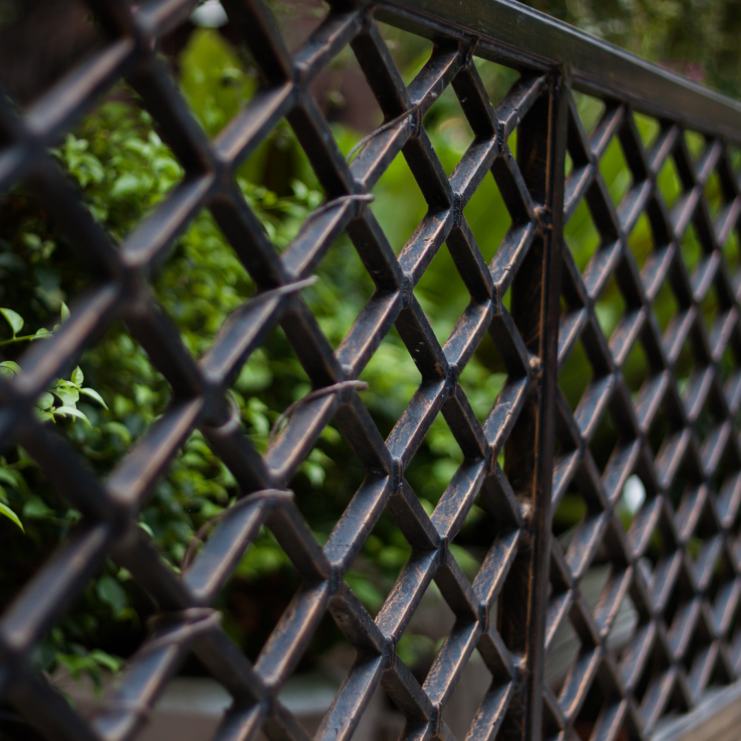 close up of an aluminum fence