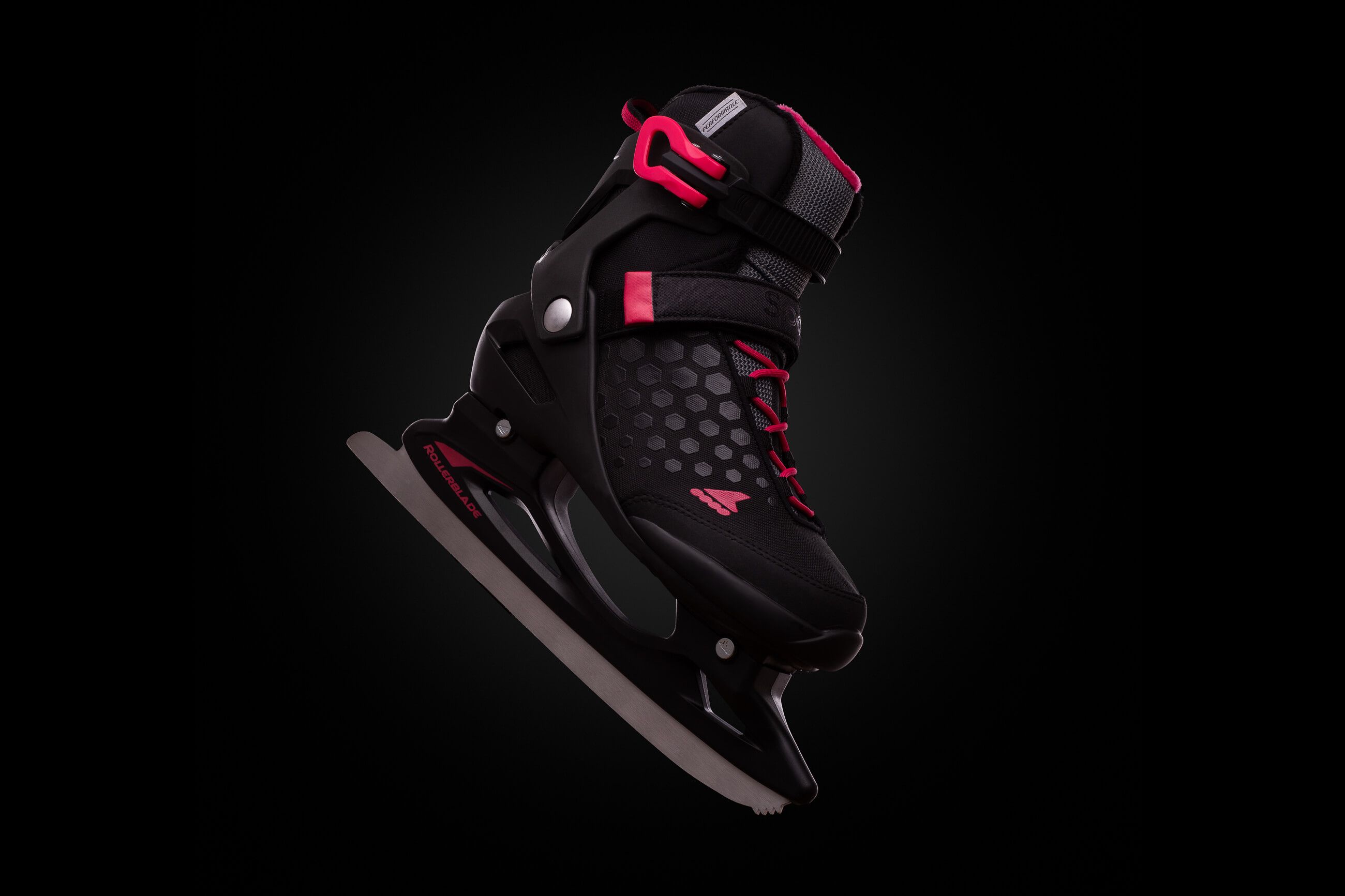 Zdjęcie reklamowe akcesoriów sportowych - łyżwy