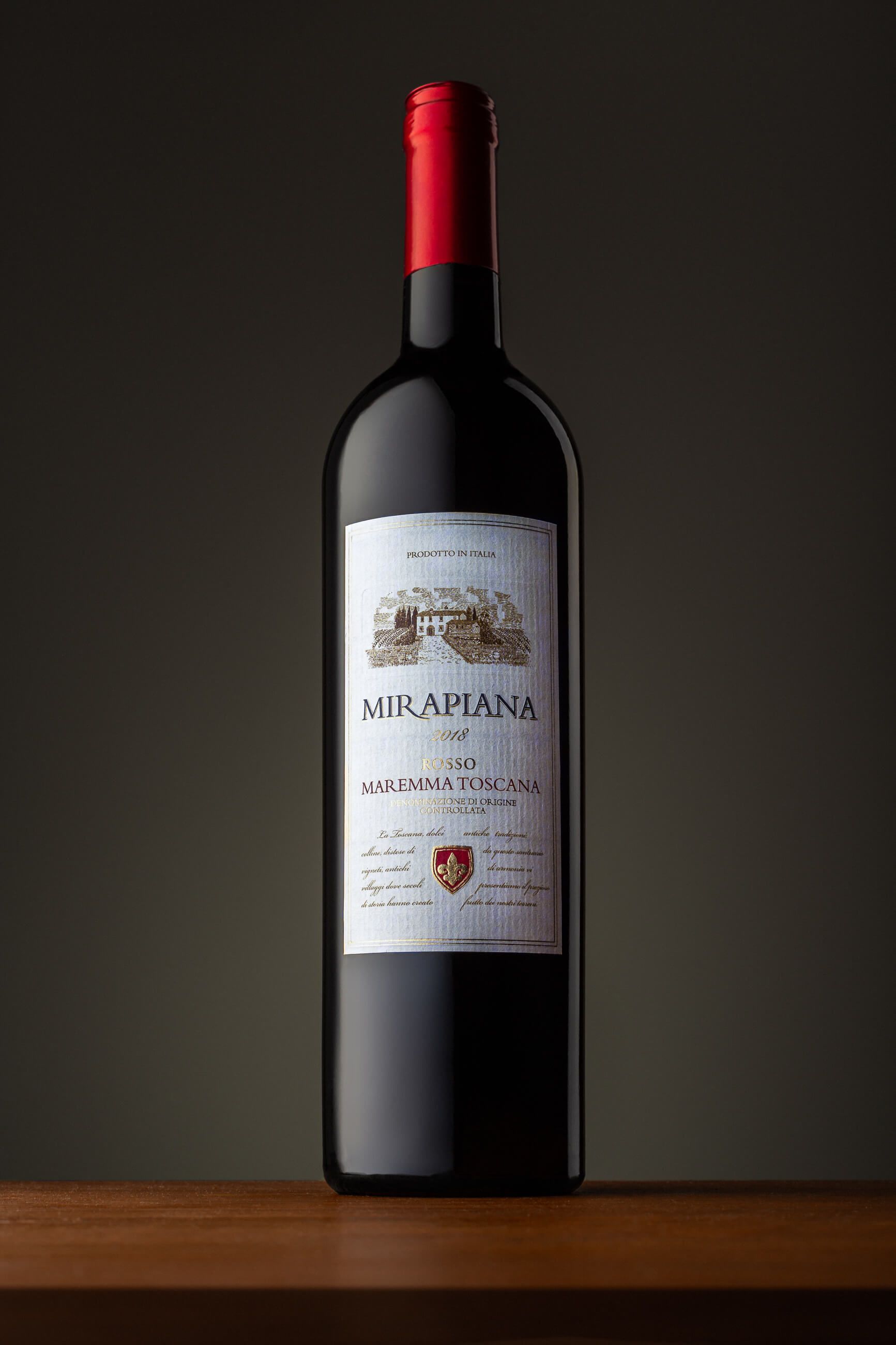 Zdjęcie reklamowe butelki wina