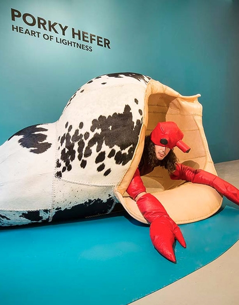 Porky Hefer makes waves at New York’s R & Company