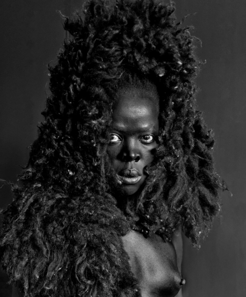Somnyama Ngonyama IV, Oslo, 2015 - Zanele Muholi