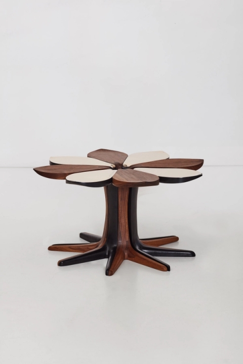 John Vogel - Loves Me, Loves Me Not – Bronze Petals, In collaboration with Justin Plunkett, 2017