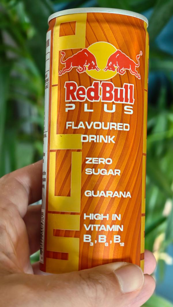 RedBull Plus Guarana, hele boksen