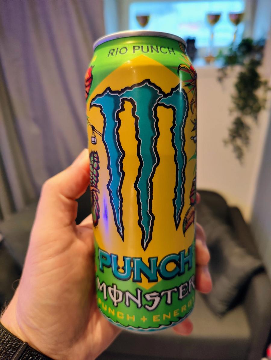 Monster Rio Punch, hele boksen