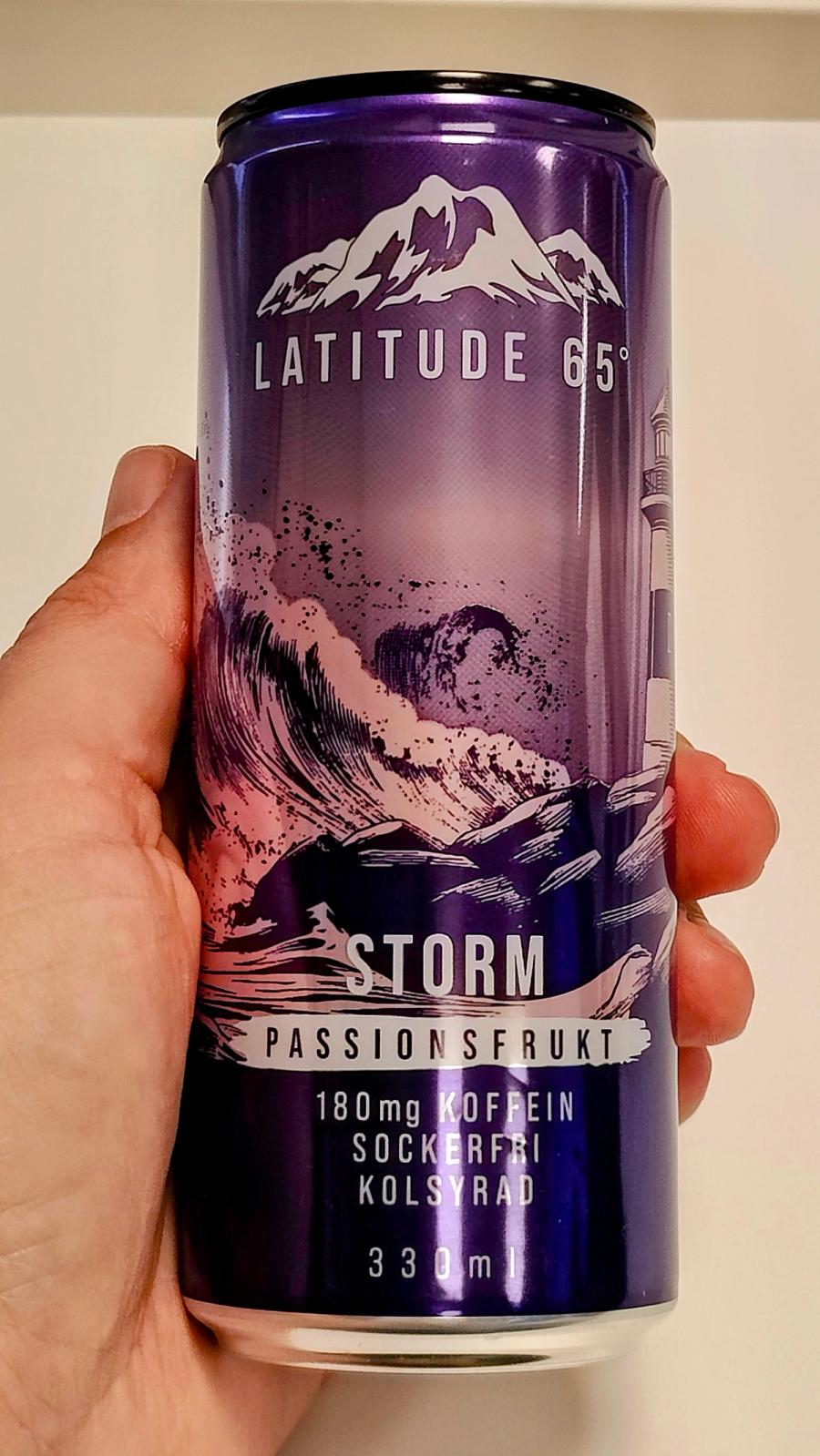 Latitude 65 Storm, hele boksen